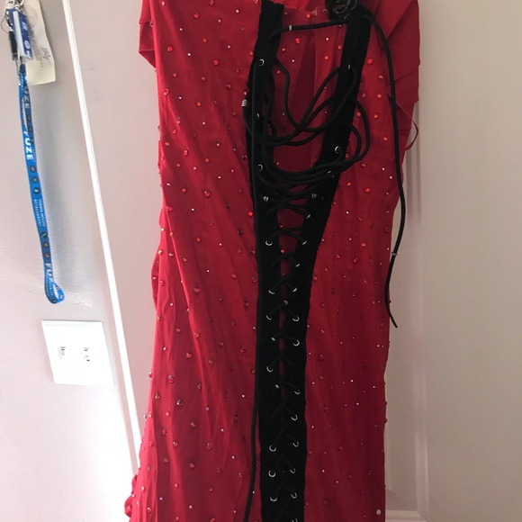 Prom dress - Picture 3 of 5